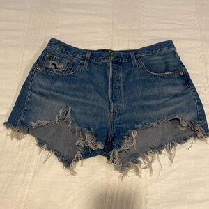 Women’s Levi shorts